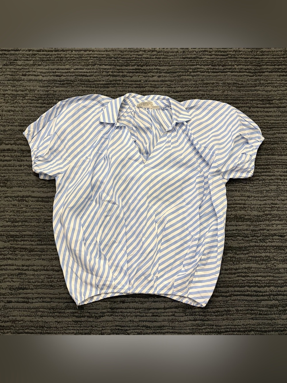 Shug! Karen stripe v neck collar top